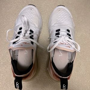 Women’s Nike Air Max 270